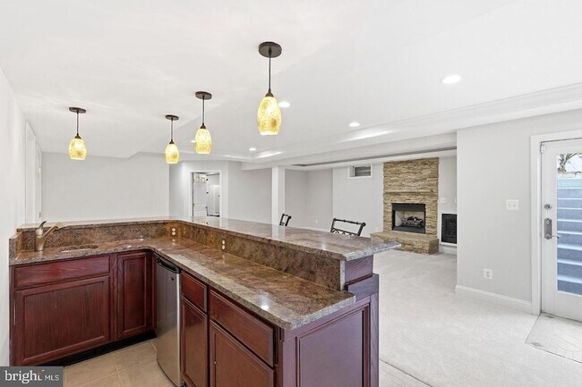 Building Photo - 19925 Interlachen Cir