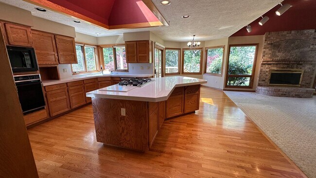 Building Photo - Cedar Mill, Gorgeous 3 bed 2.5 bath home. Walk through video