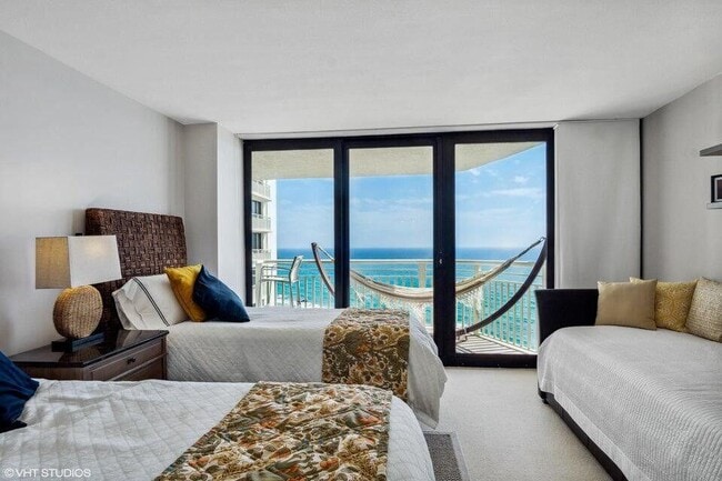 Building Photo - 3000 N Ocean Dr