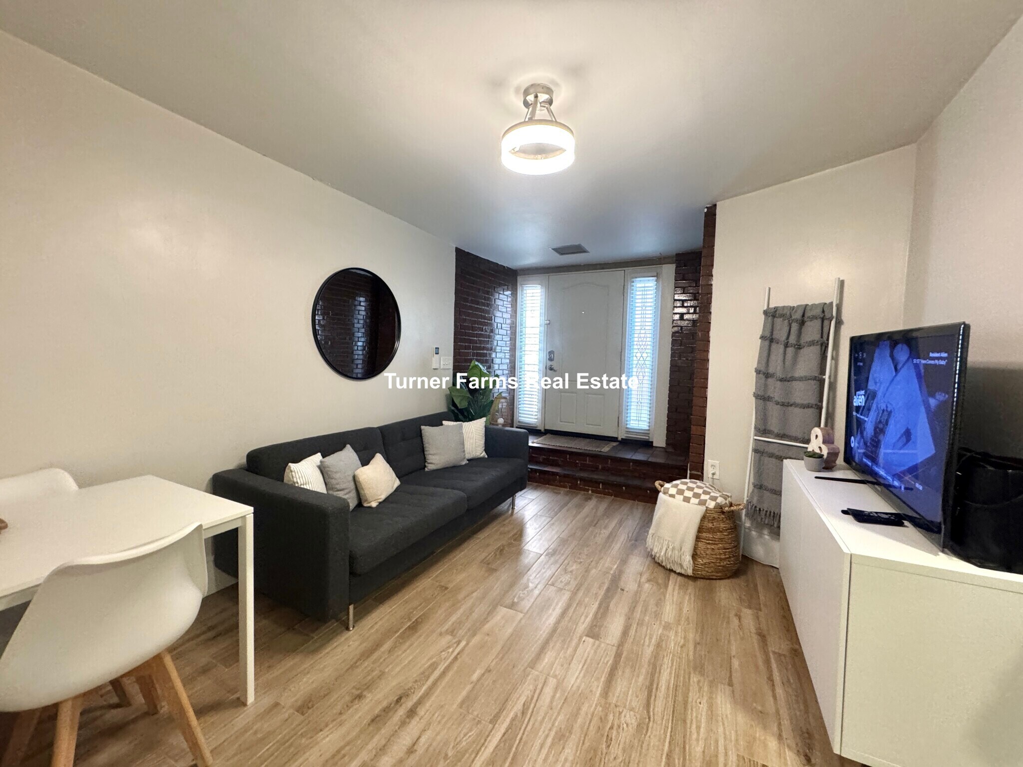 Building Photo - 91 Hudson St