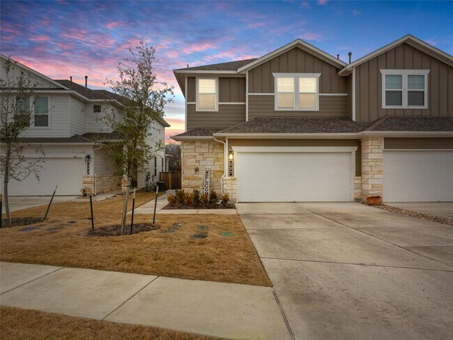Building Photo - 557 Peace Dr