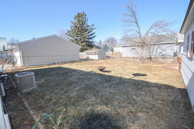 Building Photo - Beautiful 3 Bedroom with ALL the Updates!