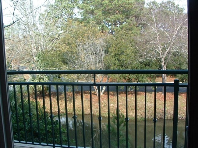 Building Photo - Hilton Head Plantation