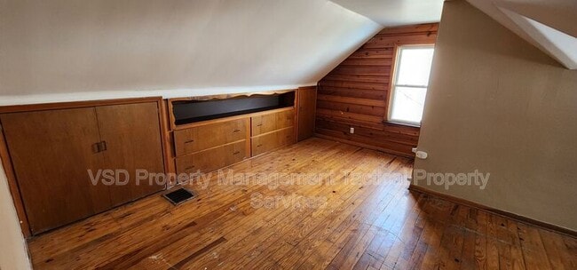 Building Photo - 5120 Clement Ave