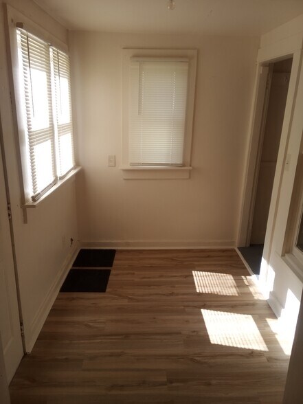 Laundry Room - 1126 Degroff St