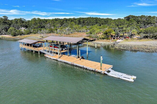 Building Photo - Private, Low Country Residence for Rent!