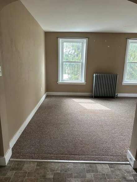 Building Photo - 14 S Lewis St