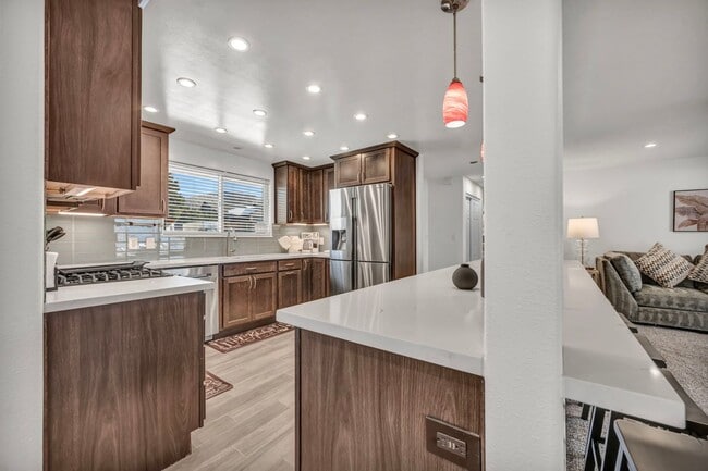 Building Photo - FULLY FURNISHED MOUNTAIN VIEW RETREAT with HOT TUB, RV PARKING & NO HOA