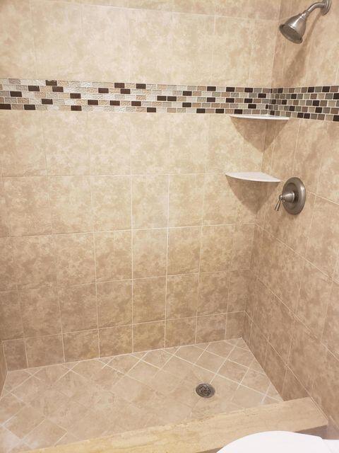 Building Photo - 9102 Bedford Dr