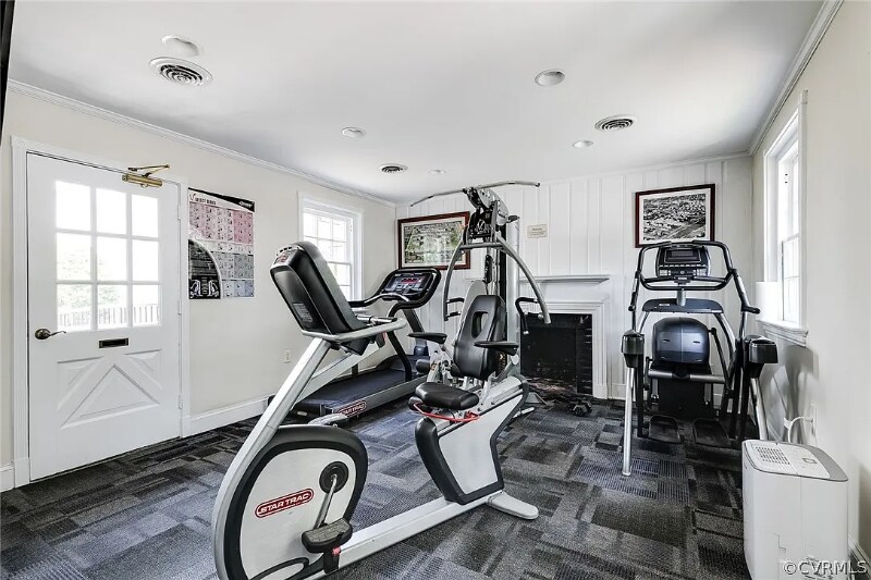 Building Photo - 36 E Lock Ln