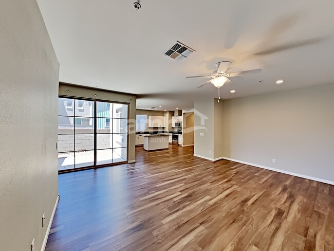 Building Photo - 20762 W Thomas Rd