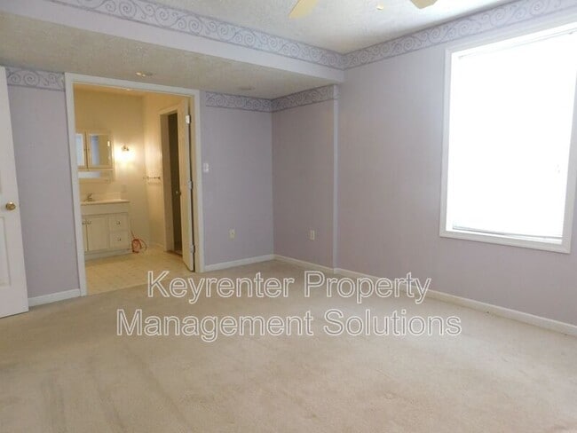 Building Photo - 1605 4th St