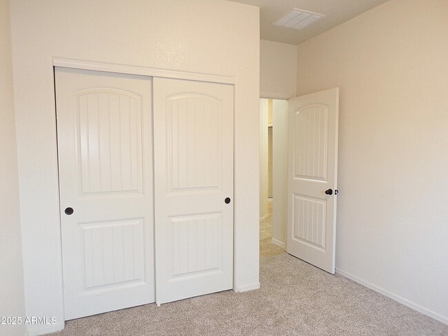 Building Photo - 4246 Kings Canyon Way