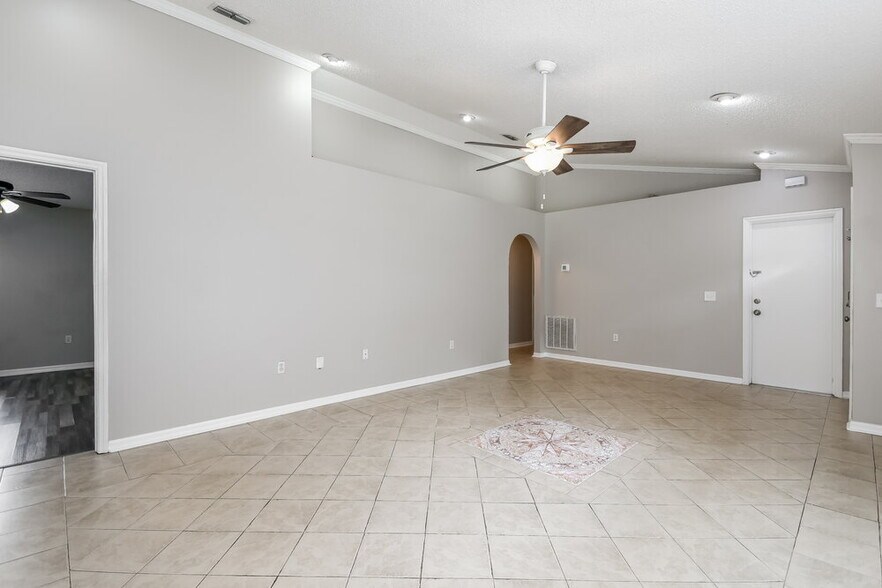Building Photo - 115 Placid Woods Ct