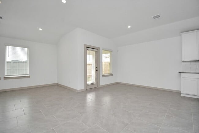 Building Photo - 7731 Suffolk Vly Ln