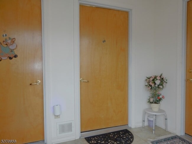 Building Photo - 59 Jane Dr