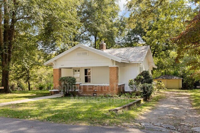 Building Photo - 405 Swann Dr