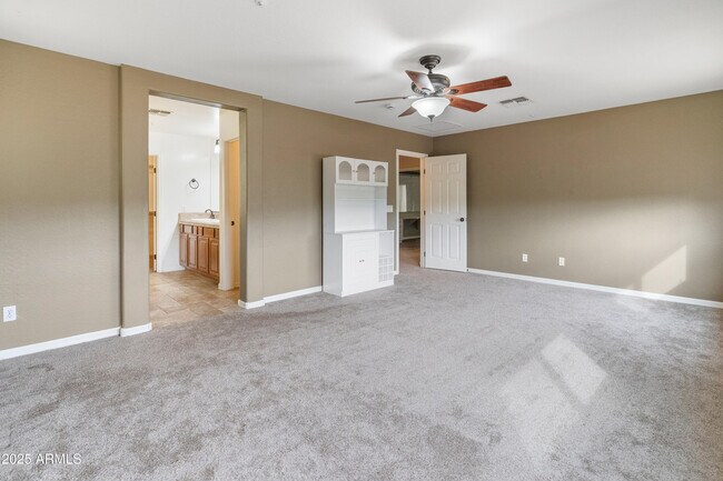 Building Photo - 29553 N 69th Ave