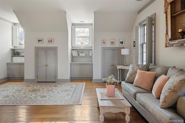 Building Photo - 147 Rock City Rd