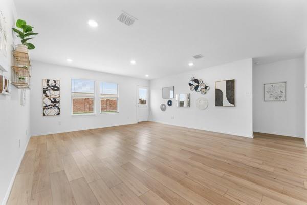 Building Photo - 1701 Madison Dr