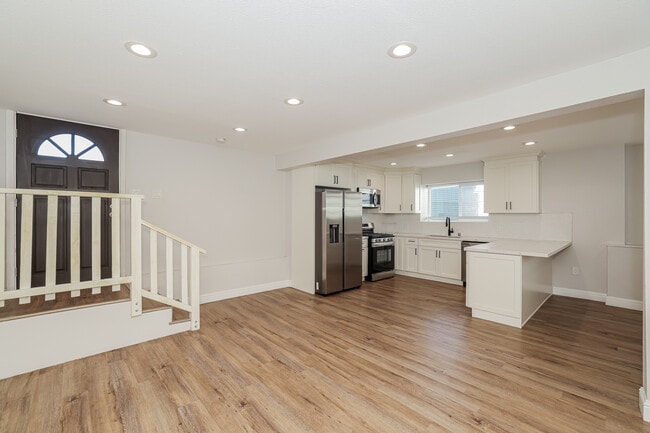 Building Photo - 1333 87th Ave