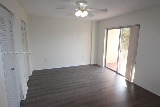 Building Photo - 1655 W 44th Pl