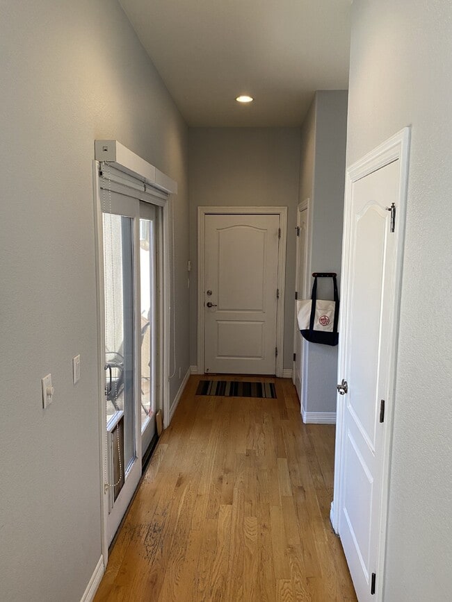 Building Photo - Cherry Creek Executive 3bd/4ba home 3743SF!
