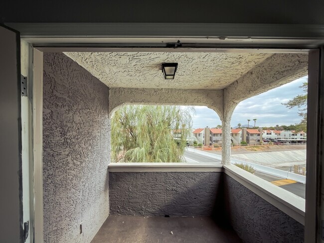 Building Photo - 2112 Sunfish Dr