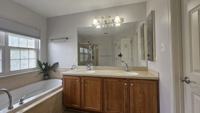 Building Photo - 7334 Hampton Manor Pl