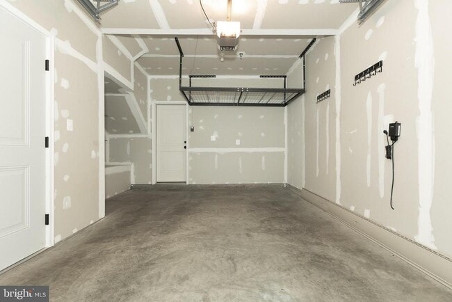 Building Photo - 12731 Vuillard St