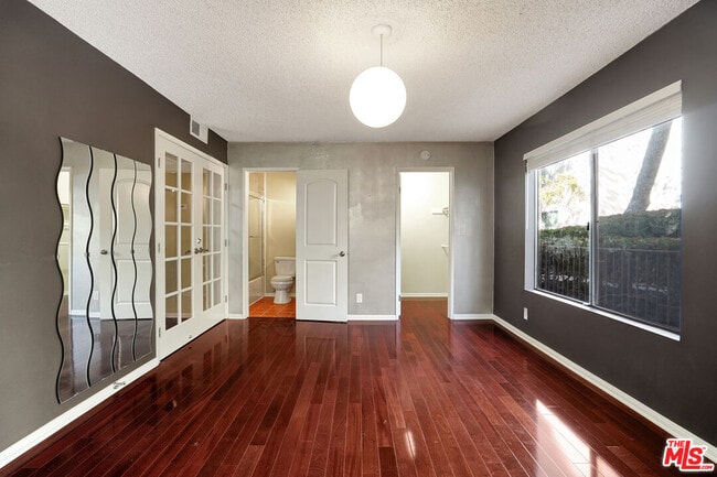 Building Photo - 9103 Summertime Ln