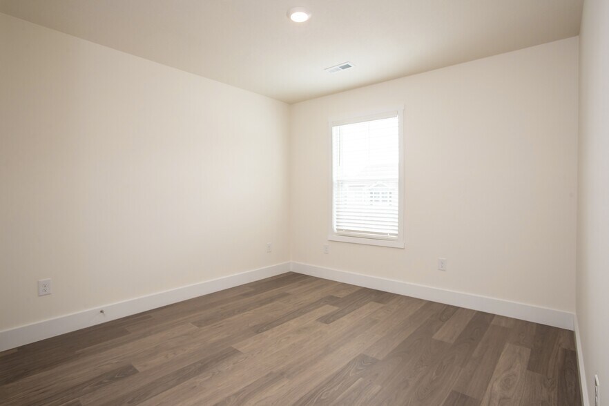 Building Photo - 2524 Legg Ln