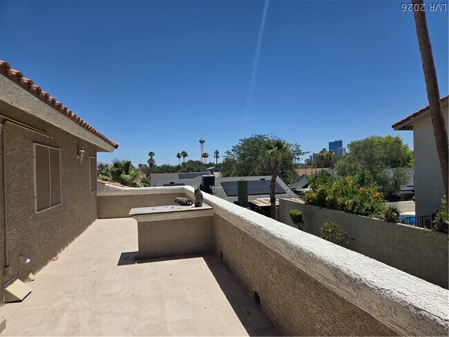 Building Photo - 3013 W Oakey Blvd