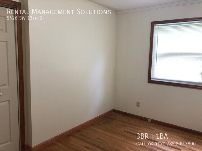 Building Photo - *HILLSDALE NEIGHBORHOOD* 5426 SW 13th St- ...