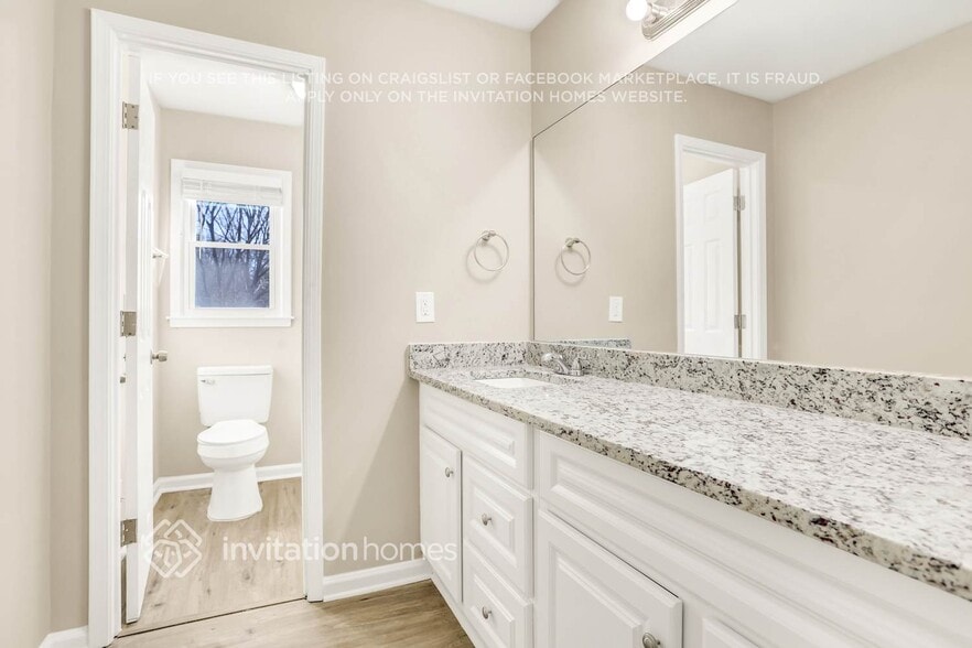 Building Photo - 4288 Castlegate Dr