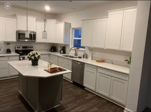 Building Photo - 2018 Maplewood Ln