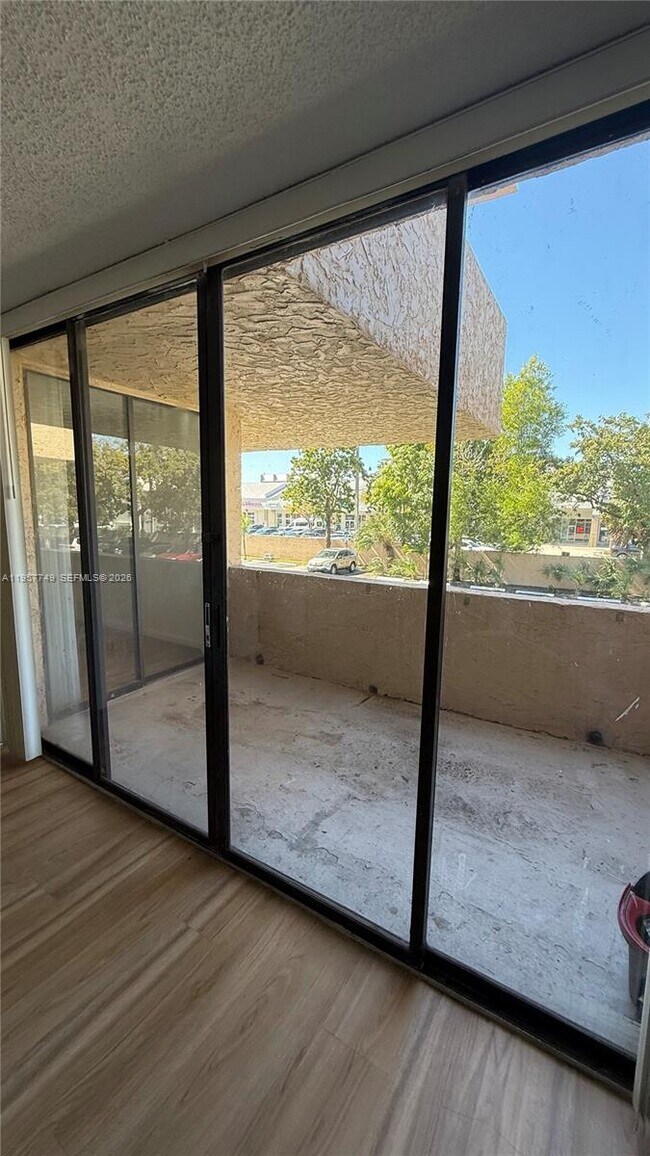 Building Photo - 10400 SW 108th Ave