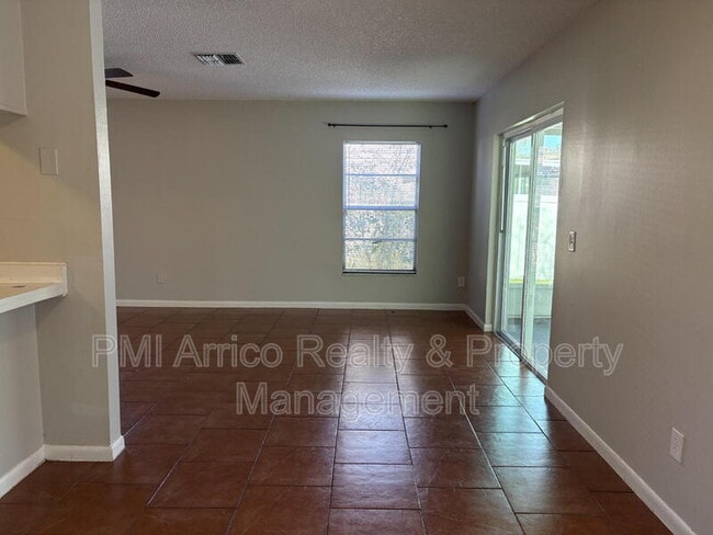 Building Photo - 4009 Forecast Dr