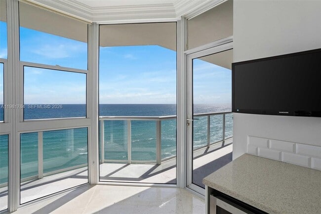 Building Photo - 6051 N Ocean Dr