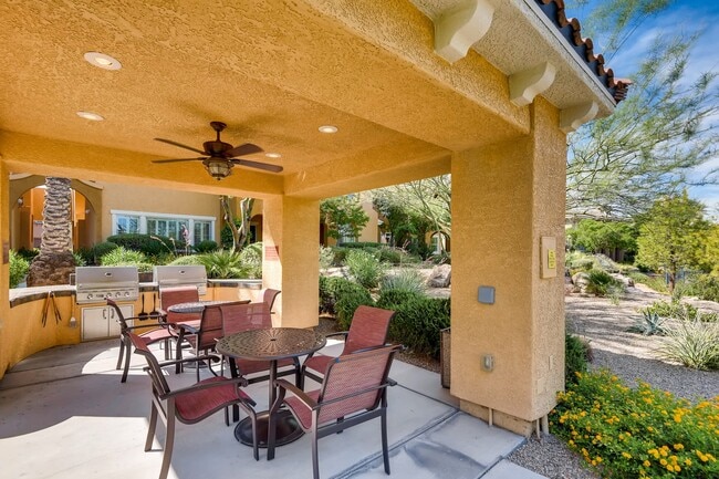 Building Photo - 845 Pantara Pl