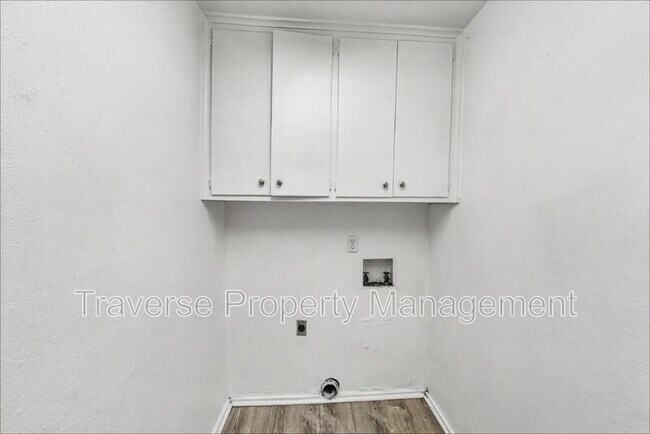 Building Photo - 3862 Wonder Ct