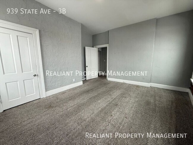 Building Photo - 939 State Ave