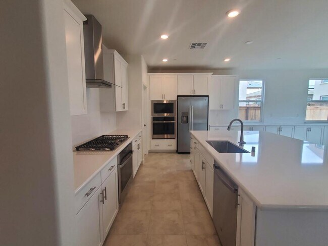 Building Photo - 5948 Rosalee St