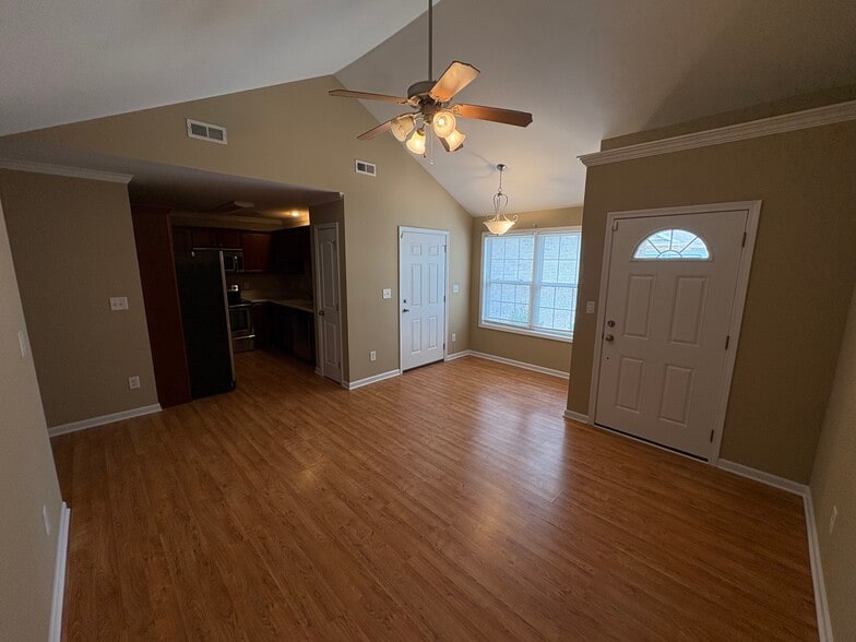 Building Photo - 163 Browns Rd