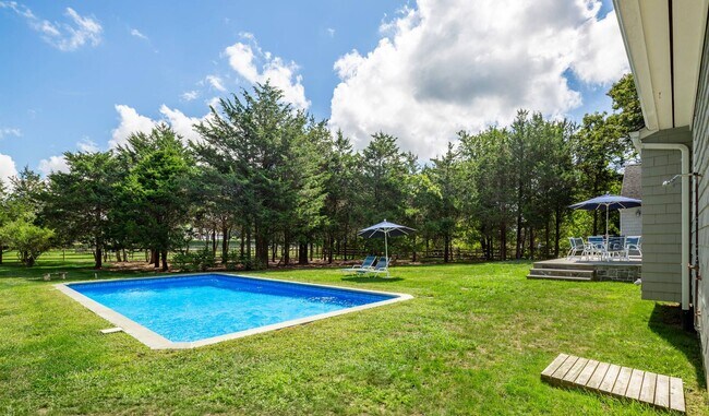 Building Photo - 237 Blank Ln