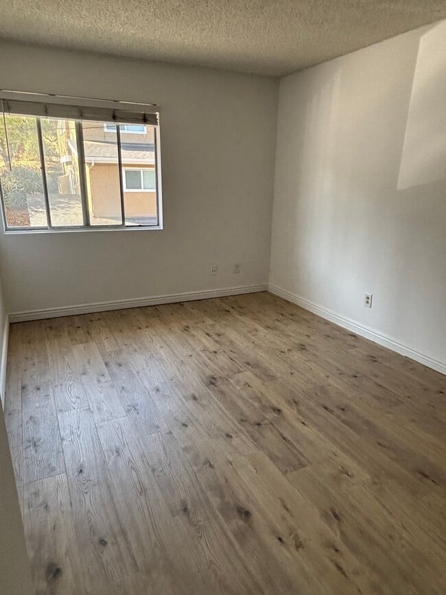 Building Photo - 4220 Vista Del Rio Way