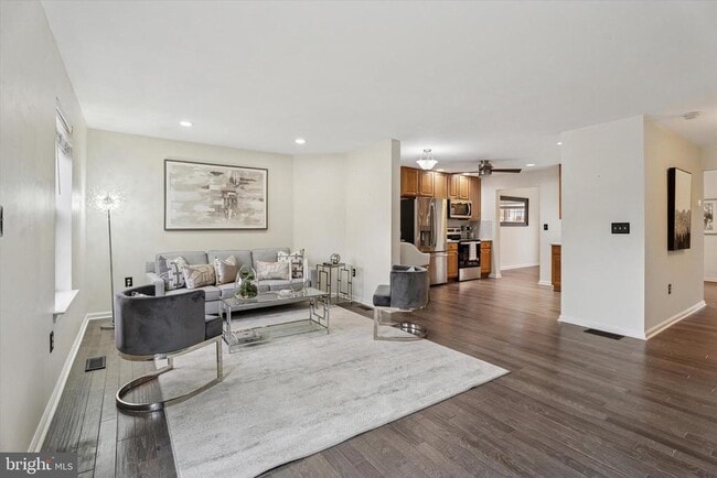 Building Photo - 1031 Balley Dr