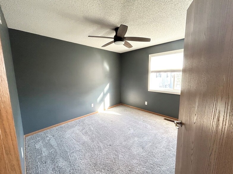 Building Photo - 15535 Flyboat Ln
