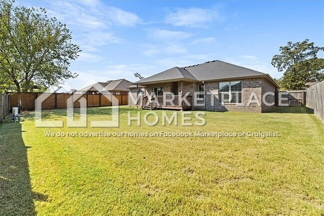 Building Photo - 550 Timber Ridge St