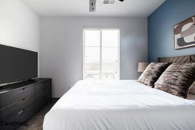 Building Photo - 2621 S Jefferson Ave